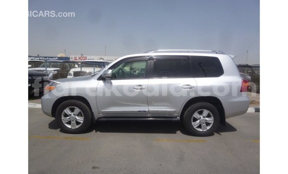 Acheter Import Voiture Toyota Land Cruiser Autre à Import - Dubai, Diana Acheter Import Voiture Toyota Land Cruiser Autre à Import - Dubai, Diana