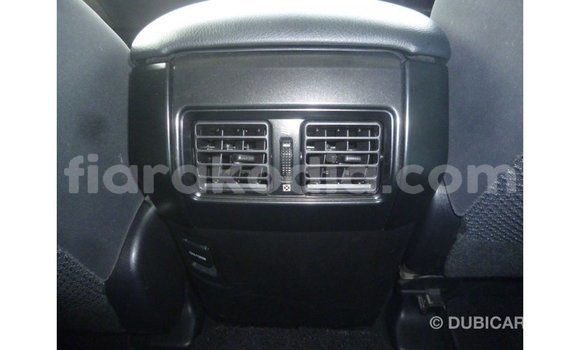 Acheter Import Voiture Toyota Prado Blanc à Import - Dubai, Diana Acheter Import Voiture Toyota Prado Blanc à Import - Dubai, Diana