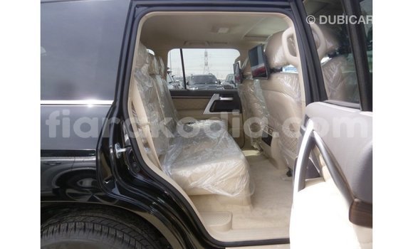 Acheter Import Voiture Toyota Land Cruiser Noir à Import - Dubai, Diana Acheter Import Voiture Toyota Land Cruiser Noir à Import - Dubai, Diana