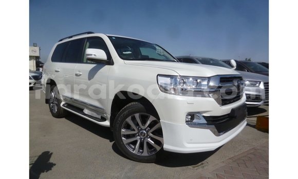 Acheter Import Voiture Toyota Land Cruiser Blanc à Import - Dubai, Diana Acheter Import Voiture Toyota Land Cruiser Blanc à Import - Dubai, Diana