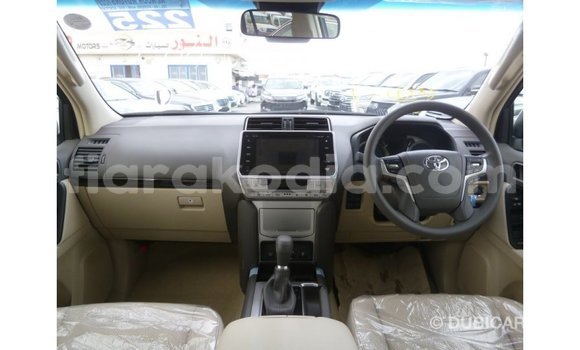 Acheter Import Voiture Toyota Prado Blanc à Import - Dubai, Diana Acheter Import Voiture Toyota Prado Blanc à Import - Dubai, Diana
