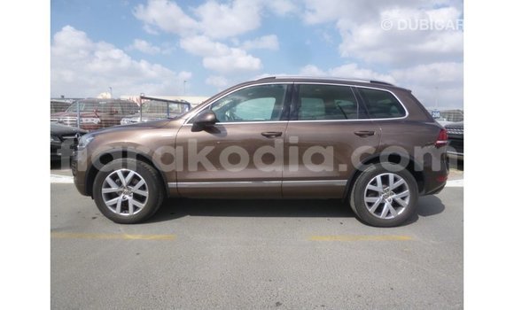 Acheter Import Voiture Volkswagen Touareg Marron à Import - Dubai, Diana Acheter Import Voiture Volkswagen Touareg Marron à Import - Dubai, Diana