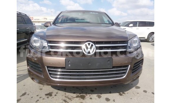 Acheter Import Voiture Volkswagen Touareg Marron à Import - Dubai, Diana Acheter Import Voiture Volkswagen Touareg Marron à Import - Dubai, Diana