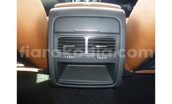 Acheter Import Voiture Volkswagen Touareg Marron à Import - Dubai, Diana Acheter Import Voiture Volkswagen Touareg Marron à Import - Dubai, Diana