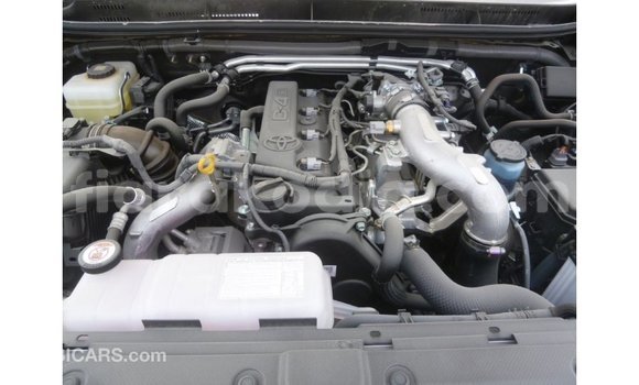 Acheter Import Voiture Toyota Prado Marron à Import - Dubai, Diana Acheter Import Voiture Toyota Prado Marron à Import - Dubai, Diana