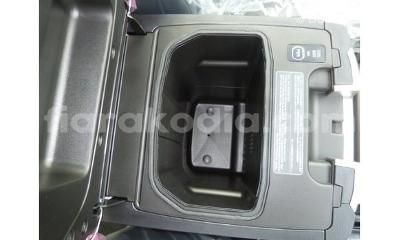 Acheter Import Voiture Toyota Land Cruiser Noir à Import - Dubai, Diana Acheter Import Voiture Toyota Land Cruiser Noir à Import - Dubai, Diana