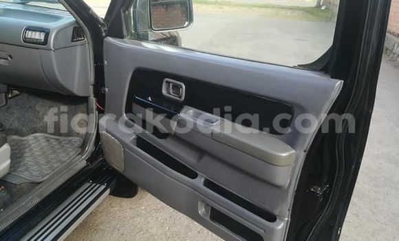 Hividy Nissan Pathfinder Black Car in Antananarivo in Analamanga Hividy Nissan Pathfinder Black Car in Antananarivo in Analamanga