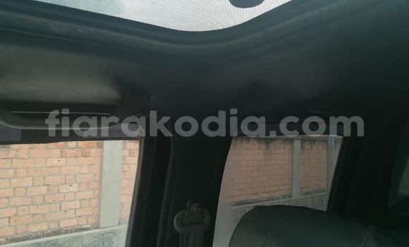 Hividy Nissan Pathfinder Black Car in Antananarivo in Analamanga Hividy Nissan Pathfinder Black Car in Antananarivo in Analamanga