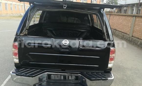 Hividy Nissan Pathfinder Black Car in Antananarivo in Analamanga Hividy Nissan Pathfinder Black Car in Antananarivo in Analamanga
