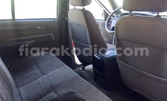 Hividy Daewoo Musso fotsy Car in Antananarivo in Analamanga Hividy Daewoo Musso fotsy Car in Antananarivo in Analamanga