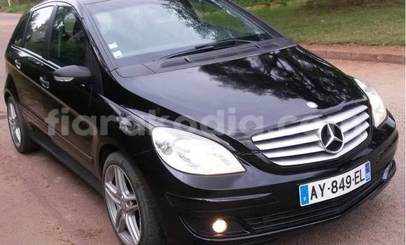 Hividy Mercedes‒Benz B-klasse Black Car in Antananarivo in Analamanga Hividy Mercedes‒Benz B-klasse Black Car in Antananarivo in Analamanga