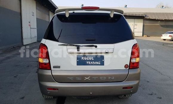 Hividy SsangYong Rexton fotsy Car in Antananarivo in Analamanga Hividy SsangYong Rexton fotsy Car in Antananarivo in Analamanga