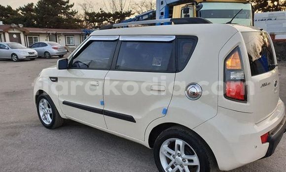 Hividy Kia Soul fotsy Car in Antananarivo in Analamanga Hividy Kia Soul fotsy Car in Antananarivo in Analamanga