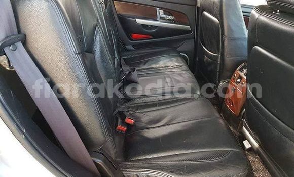 Hividy SsangYong Rexton Silver Car in Antananarivo in Analamanga Hividy SsangYong Rexton Silver Car in Antananarivo in Analamanga