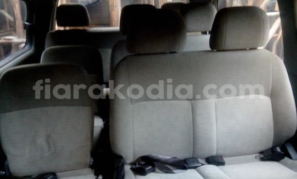 Hividy Hyundai Starex Silver Car in Antananarivo in Analamanga Hividy Hyundai Starex Silver Car in Antananarivo in Analamanga