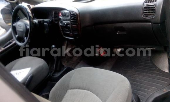 Hividy Hyundai Starex Silver Car in Antananarivo in Analamanga Hividy Hyundai Starex Silver Car in Antananarivo in Analamanga