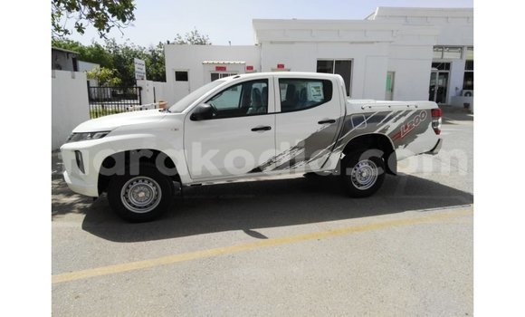 Acheter Import Voiture Mitsubishi L200 Blanc à Import - Dubai, Diana Acheter Import Voiture Mitsubishi L200 Blanc à Import - Dubai, Diana