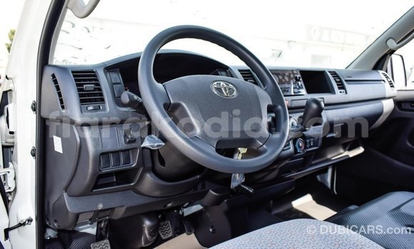 Hividy Toyota Hiace fotsy Car in Import - Dubai in Diana Hividy Toyota Hiace fotsy Car in Import - Dubai in Diana