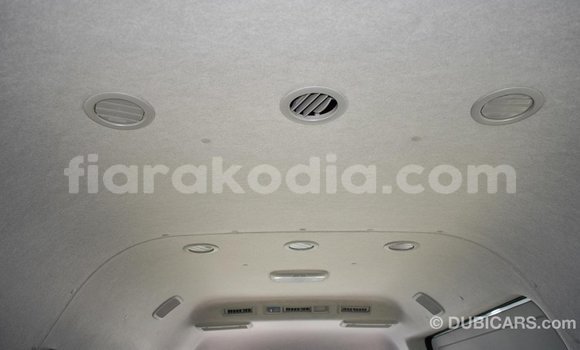 Hividy Toyota Hiace fotsy Car in Import - Dubai in Diana Hividy Toyota Hiace fotsy Car in Import - Dubai in Diana