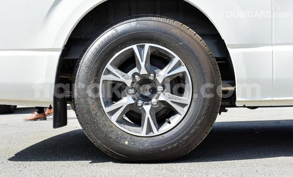 Hividy Toyota Hiace fotsy Car in Import - Dubai in Diana Hividy Toyota Hiace fotsy Car in Import - Dubai in Diana