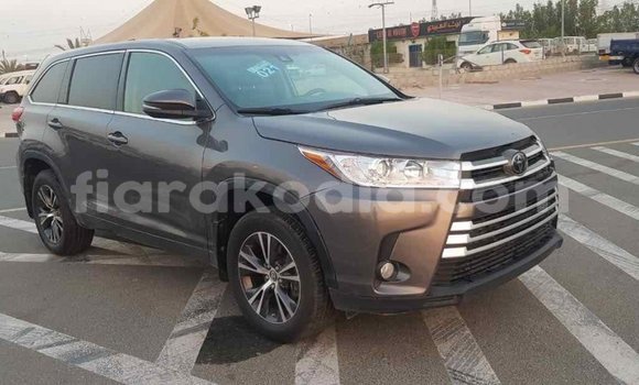 Hividy Toyota Highlander Hafa Car in Import - Dubai in Diana Hividy Toyota Highlander Hafa Car in Import - Dubai in Diana