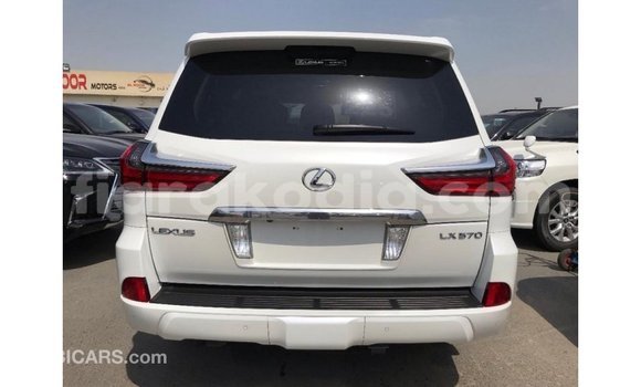 Acheter Import Voiture Lexus LX Blanc à Import - Dubai, Diana Acheter Import Voiture Lexus LX Blanc à Import - Dubai, Diana