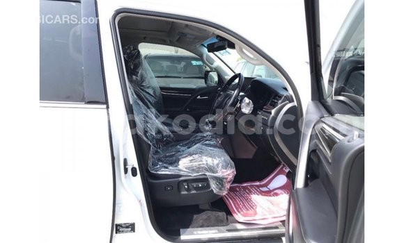 Acheter Import Voiture Lexus LX Blanc à Import - Dubai, Diana Acheter Import Voiture Lexus LX Blanc à Import - Dubai, Diana