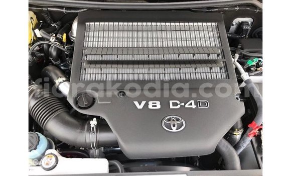 Acheter Import Voiture Toyota Land Cruiser Noir à Import - Dubai, Diana Acheter Import Voiture Toyota Land Cruiser Noir à Import - Dubai, Diana