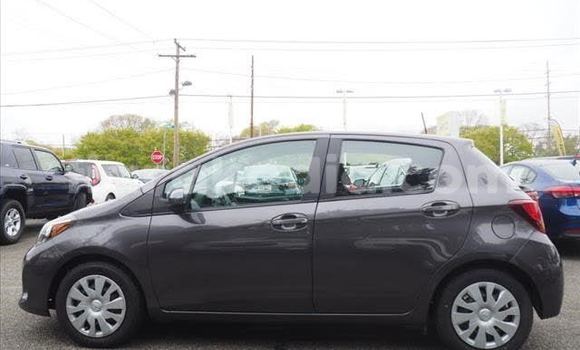 Acheter Occasion Voiture Toyota Yaris Gris à Boriziny (Port–Bergé), Sofia Acheter Occasion Voiture Toyota Yaris Gris à Boriziny (Port–Bergé), Sofia