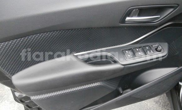 Acheter Occasion Voiture Toyota C-HR Noir à Boriziny (Port–Bergé), Sofia Acheter Occasion Voiture Toyota C-HR Noir à Boriziny (Port–Bergé), Sofia