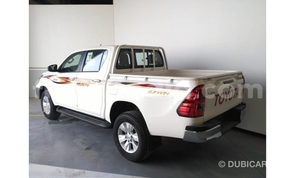 Acheter Import Voiture Toyota Hilux Blanc à Import - Dubai, Diana Acheter Import Voiture Toyota Hilux Blanc à Import - Dubai, Diana