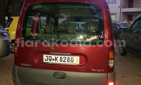 Acheter Occasion Voiture Renault Kangoo Rouge à Antananarivo, Analamanga Acheter Occasion Voiture Renault Kangoo Rouge à Antananarivo, Analamanga