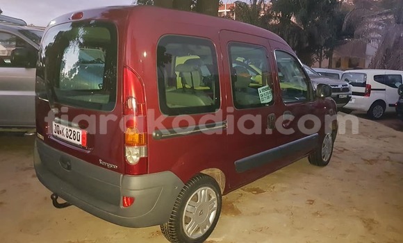 Acheter Occasion Voiture Renault Kangoo Rouge à Antananarivo, Analamanga Acheter Occasion Voiture Renault Kangoo Rouge à Antananarivo, Analamanga