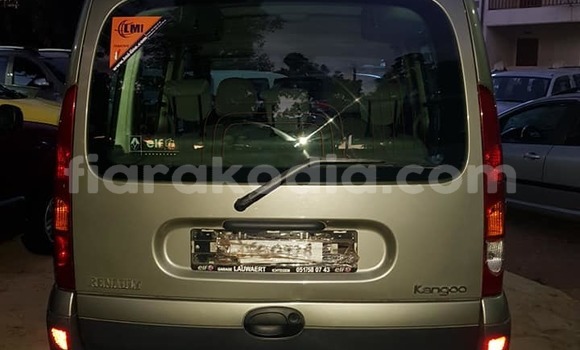 Acheter Occasion Voiture Renault Kangoo Gris à Antananarivo, Analamanga Acheter Occasion Voiture Renault Kangoo Gris à Antananarivo, Analamanga