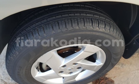 Acheter Occasion Voiture Renault Duster Gris à Antananarivo, Analamanga Acheter Occasion Voiture Renault Duster Gris à Antananarivo, Analamanga