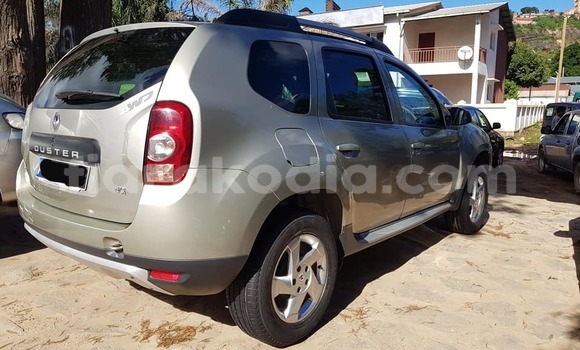 Acheter Occasion Voiture Renault Duster Gris à Antananarivo, Analamanga Acheter Occasion Voiture Renault Duster Gris à Antananarivo, Analamanga