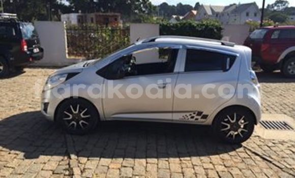 Acheter Occasion Voiture Chevrolet Spark Gris à Antananarivo, Analamanga Acheter Occasion Voiture Chevrolet Spark Gris à Antananarivo, Analamanga
