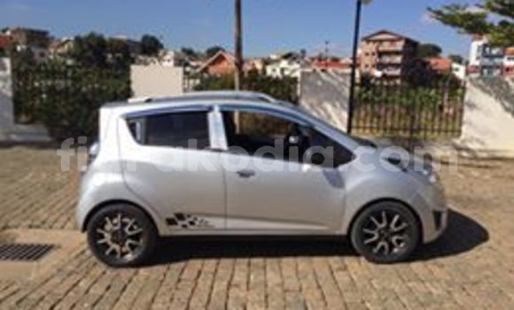 Acheter Occasion Voiture Chevrolet Spark Gris à Antananarivo, Analamanga Acheter Occasion Voiture Chevrolet Spark Gris à Antananarivo, Analamanga