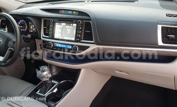 Buy Import Toyota Highlander Other Car in Import - Dubai in Diana Buy Import Toyota Highlander Other Car in Import - Dubai in Diana