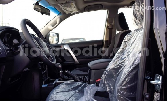 Acheter Import Voiture Toyota Prado Noir à Import - Dubai, Diana Acheter Import Voiture Toyota Prado Noir à Import - Dubai, Diana