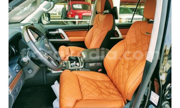 Acheter Import Voiture Toyota Land Cruiser Noir à Import - Dubai, Diana Acheter Import Voiture Toyota Land Cruiser Noir à Import - Dubai, Diana