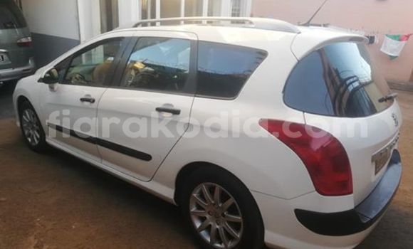 Acheter Occasion Voiture Peugeot 308 Blanc à Antananarivo, Analamanga Acheter Occasion Voiture Peugeot 308 Blanc à Antananarivo, Analamanga