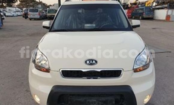 Acheter Occasion Voiture Kia Soul Blanc à Antananarivo, Analamanga Acheter Occasion Voiture Kia Soul Blanc à Antananarivo, Analamanga