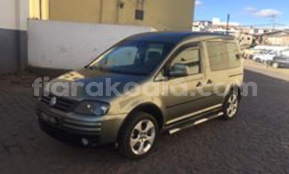 Acheter Occasion Voiture Volkswagen Caddy Vert à Antananarivo, Analamanga Acheter Occasion Voiture Volkswagen Caddy Vert à Antananarivo, Analamanga