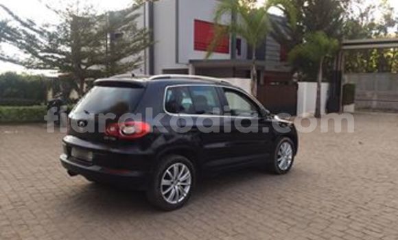 Acheter Occasion Voiture Volkswagen Tiguan Noir à Antananarivo, Analamanga Acheter Occasion Voiture Volkswagen Tiguan Noir à Antananarivo, Analamanga