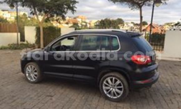 Acheter Occasion Voiture Volkswagen Tiguan Noir à Antananarivo, Analamanga Acheter Occasion Voiture Volkswagen Tiguan Noir à Antananarivo, Analamanga