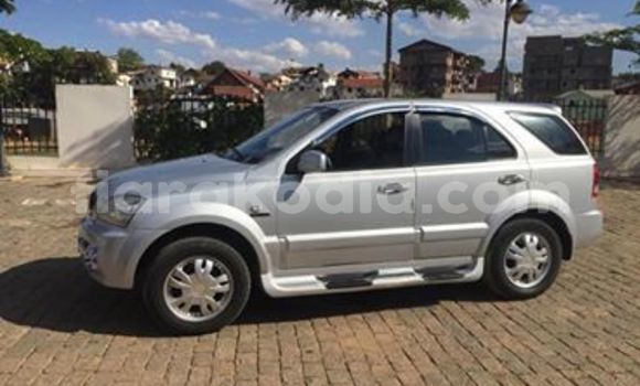 Acheter Occasion Voiture Kia Sorento Gris à Antananarivo, Analamanga Acheter Occasion Voiture Kia Sorento Gris à Antananarivo, Analamanga