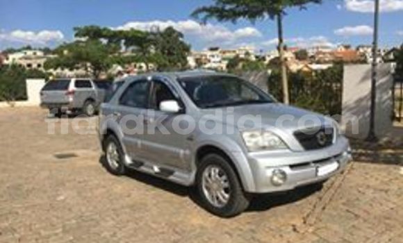 Acheter Occasion Voiture Kia Sorento Gris à Antananarivo, Analamanga Acheter Occasion Voiture Kia Sorento Gris à Antananarivo, Analamanga