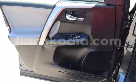 Acheter Occasion Voiture Toyota RAV4 Autre à Antananarivo, Analamanga Acheter Occasion Voiture Toyota RAV4 Autre à Antananarivo, Analamanga