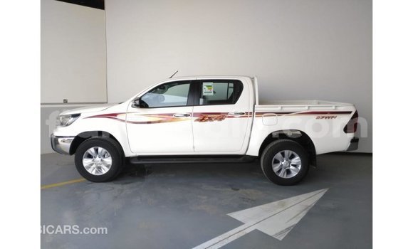 Acheter Import Voiture Toyota Hilux Blanc à Import - Dubai, Diana Acheter Import Voiture Toyota Hilux Blanc à Import - Dubai, Diana